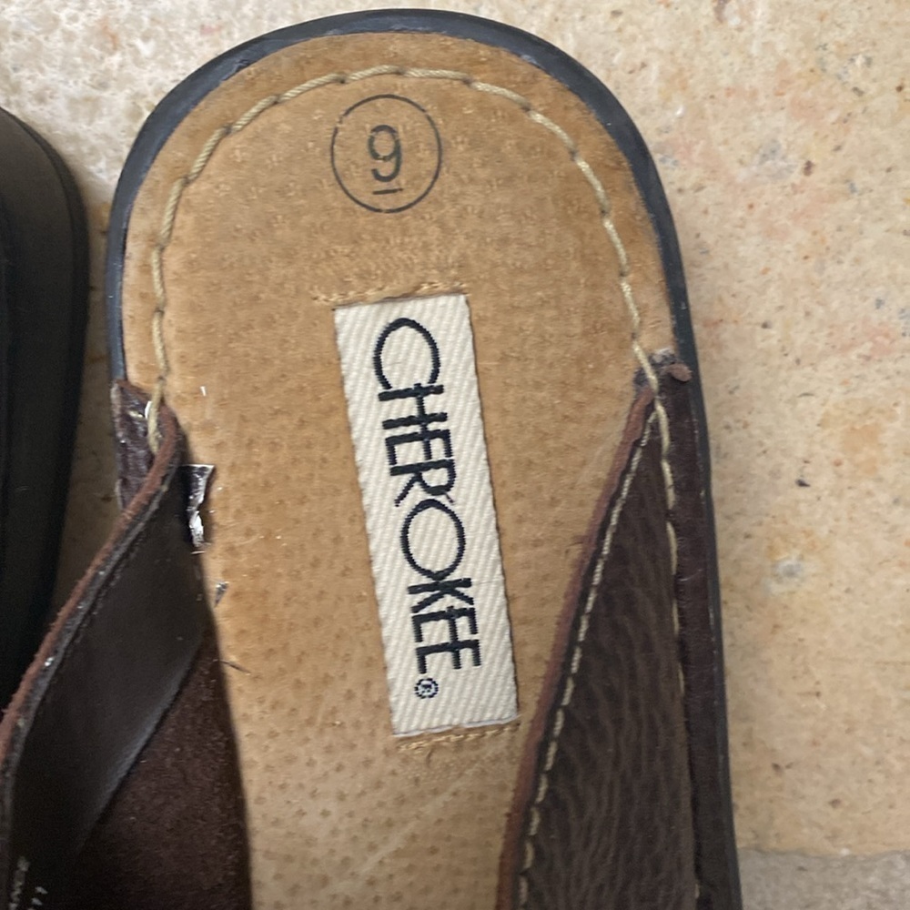 Cherokee Brown Slip On leather sandals chunky comfortable durable 9 fit like 8 - Picture 2 of 7